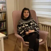 Uzm. Psk. Ezgi Koşar — Psikoloji, Ankara. Portre fotoğrafı.