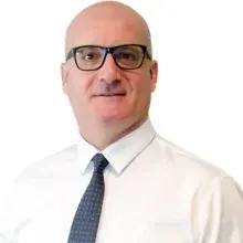 Prof. Dr. Merter Özenci — Ortopedi Ve Travmatoloji, Antalya. Portre fotoğrafı.