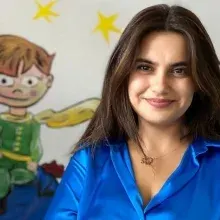 Psk. Dan. Hande Özgödek — Psikolojik Danışma ve Rehberlik, İzmir. Portre fotoğrafı.