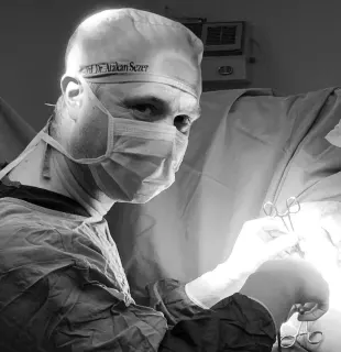 Prof. Dr. Atakan Sezer profilinde yer alan galeri fotoğrafı.