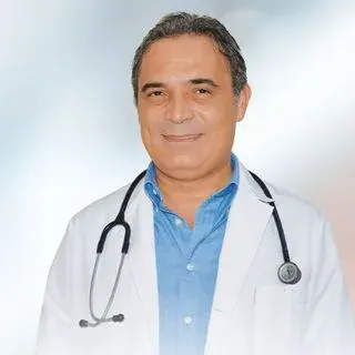 Uzm. Dr. Melih Yüksel Erol — Çocuk Sağlığı Ve Hastalıkları, Pendik, İstanbul. Portre fotoğrafı.