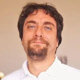 Uzm. Dr. Ali Barlas Koçak — Psikiyatri, Konyaaltı, Antalya. Portre fotoğrafı.