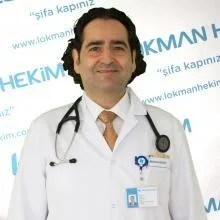 Doç. Dr. Bülent Bozkurt — Göğüs Hastalıkları, Keçiören, Ankara. Portre fotoğrafı.