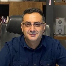 Op. Dr. Ali Özcan — Kadın Hastalıkları Ve Doğum, Gaziantep. Portre fotoğrafı.