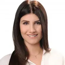 Psk. Zeynep Yağmur Karova — Psikoloji. Portre fotoğrafı.
