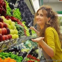 Dyt. Nihal Özdemir — Diyetisyen, Seyhan, Adana. Portre fotoğrafı.