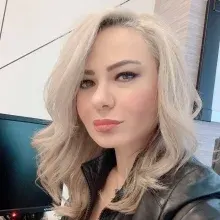 Prof. Dr. Işıl Göğcegöz — Psikiyatri, İstanbul. Portre fotoğrafı.