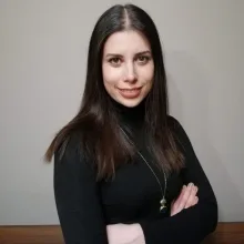 Fzt. Merve Kırıcı — Fizyoterapi Ve Rehabilitasyon. Portre fotoğrafı.