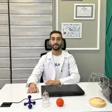 Fzt. Hakan Yüşah Ötün — Fizyoterapi Ve Rehabilitasyon. Portre fotoğrafı.