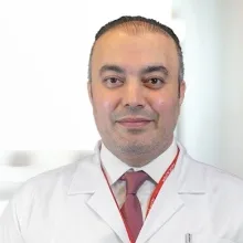 Prof. Dr. Ömer Şen — Kardiyoloji, Adana. Portre fotoğrafı.