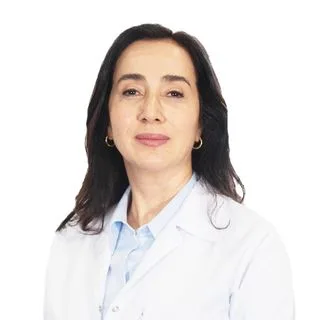 Uzm. Dr. Neşe Üstün — Psikiyatri, Üsküdar, İstanbul. Portre fotoğrafı.