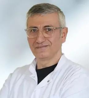 Uzm. Dr. Enver Eroğlu profilinde yer alan galeri fotoğrafı.