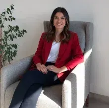 Kl. Psk. Nimet Aysal Temir — Psikoloji, Bursa. Portre fotoğrafı.