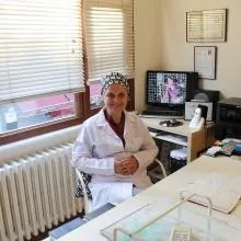 Dt. Halime Ersoy — Diş Hekimi, İstanbul. Portre fotoğrafı.