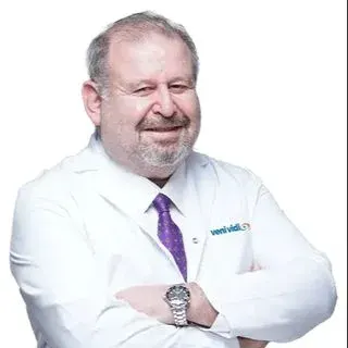 Op. Dr. Ertan Sunay — Göz Hastalıkları, Ataşehir, İstanbul. Portre fotoğrafı.