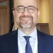 Doç. Dr. Aziz Bora Karip — Genel Cerrahi, İstanbul. Portre fotoğrafı.