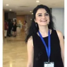 Dyt. Meltem Pınar Yıldırım — Diyetisyen, İstanbul. Portre fotoğrafı.