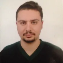 Uzm. Dr. Ali Fırıncıoğluları — Göğüs hastalıkları. Portre fotoğrafı.