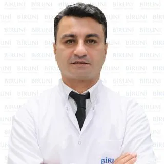 Prof. Dr. Rafet Eren — Hematoloji, Küçükçekmece, İstanbul. Portre fotoğrafı.