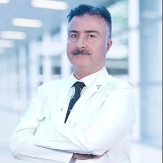 Prof. Dr. Hülda Rıfat Özakpınar — Plastik Rekonstrüktif Ve Estetik Cerrahi, Sincan, Ankara. Portre fotoğrafı.