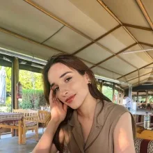 Dyt. Zeliha Aktan — Diyetisyen, Mersin. Portre fotoğrafı.