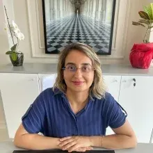 Uzm. Dr. Çiğdem Hazal Bezgin — Psikiyatri, Gebze, Kocaeli. Portre fotoğrafı.