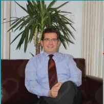 Prof. Dr. Haşim Üstünsoy — Kalp Ve Damar Cerrahisi, Gebze, Kocaeli. Portre fotoğrafı.