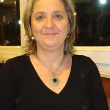 Dr. Dt. Ayşegül Tekcan — Çocuk Diş Hekimliği (Pedodonti). Portre fotoğrafı.