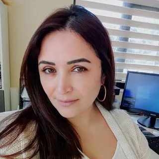 Ebru Pınar Akar — Çocuk Gelişimi, Antalya. Portre fotoğrafı.