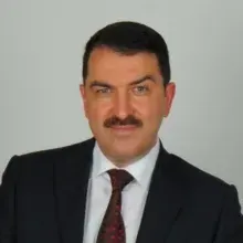 Prof. Dr. Nurullah Çağıl — Göz Hastalıkları, Çankaya, Ankara. Portre fotoğrafı.