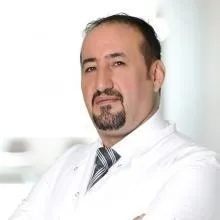 Uzm. Dr. Ergül Bolat — Çocuk Sağlığı Ve Hastalıkları, Mersin. Portre fotoğrafı.