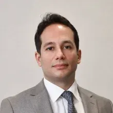 Prof. Dr. İsmet Yalkın Çamurcu — Ortopedi Ve Travmatoloji, Bursa. Portre fotoğrafı.