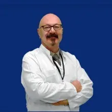 Prof. Dr. Sarper Karaküçük — Göz Hastalıkları, Küçükçekmece, İstanbul. Portre fotoğrafı.