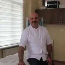 Uzm. Dr. İbrahim Tutak — Balıkesir. Portre fotoğrafı.
