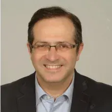 Uzm. Dr. Anıl Yeşildal — Çocuk Sağlığı Ve Hastalıkları, İstanbul. Portre fotoğrafı.