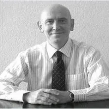 Prof. Dr. Muhit Özcan — Hematoloji, Ankara. Portre fotoğrafı.
