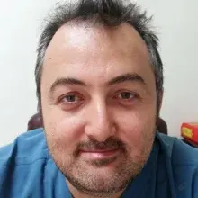 Dt. Fatih Yılmaz — Diş Hekimi, İzmit, Kocaeli. Portre fotoğrafı.
