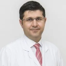 Prof. Dr. Emre Balık — Genel Cerrahi, Zeytinburnu, İstanbul. Portre fotoğrafı.
