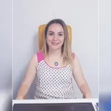 Dt. Z. Selin Saraçoğlu Gürler — Diş Hekimi, Üsküdar, İstanbul. Portre fotoğrafı.