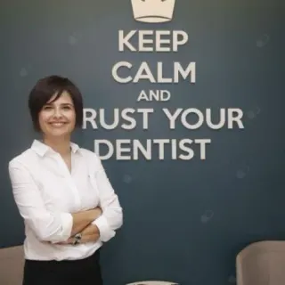 Dr. Dt. Gözde Çobanoğlu profilinde yer alan galeri fotoğrafı.