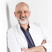 Prof. Dr. Selami Sözübir — Beşiktaş, İstanbul. Portre fotoğrafı.