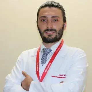 Uzm. Dr. Murat Oynak — Girişimsel Radyoloji, Kepez, Antalya. Portre fotoğrafı.