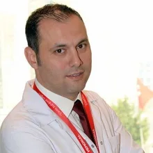 Doç. Dr. Resul Arısoy — Kadın Hastalıkları Ve Doğum, Şişli, İstanbul. Portre fotoğrafı.