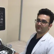 Uzm. Dr. Ruhullah Eşim — Radyoloji, Balıkesir. Portre fotoğrafı.