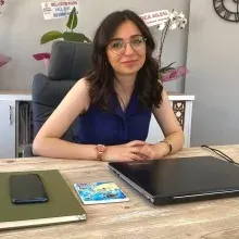 Dyt. Ayşe Nur Turan — Diyetisyen, Sivas. Portre fotoğrafı.