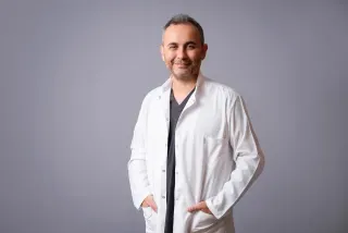 Doç. Dr. Hakan Kalaycı profilinde yer alan galeri fotoğrafı.