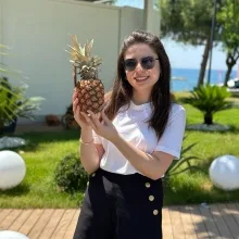 Dyt. Merve Çakmak — Diyetisyen. Portre fotoğrafı.