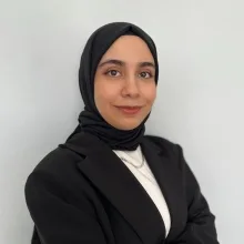 Psk. Elif Şenyüz Günal — Psikoloji. Portre fotoğrafı.