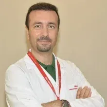 Doç. Dr. Kahraman Coşansu — Kardiyoloji, Bahçelievler, İstanbul. Portre fotoğrafı.