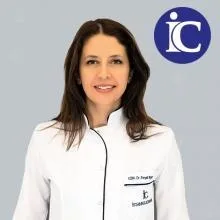 Uzm. Dr. Feryal Biçer Türkmenoğlu — Anesteziyoloji Ve Reanimasyon, Şişli, İstanbul. Portre fotoğrafı.
